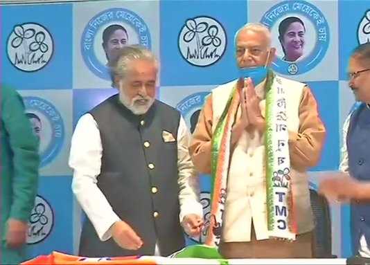 बंगाल चुनाव: टीएमसी में शामिल हुए पूर्व केंद्रीय मंत्री यशवंत सिन्हा, बीजेपी पर हुए हमलावर